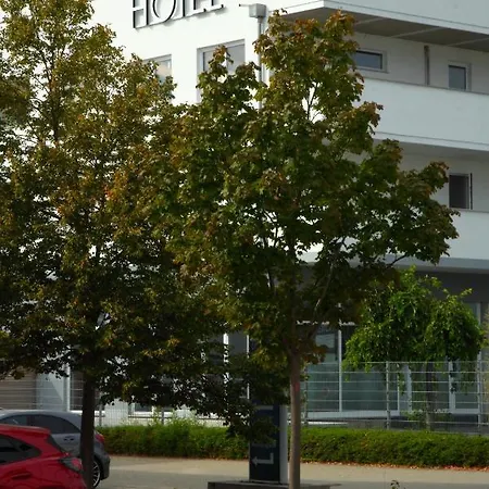 ホテル Hotel Rodgau 3*